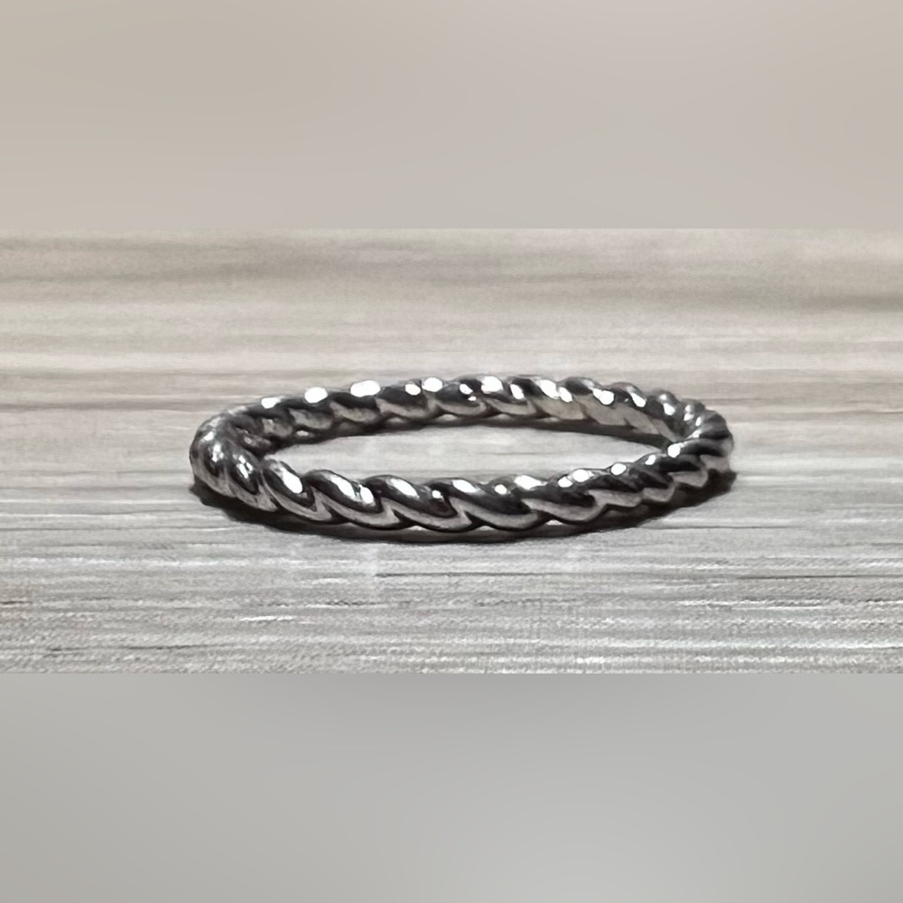 Vintage Sterling Silver Twisted Band Ring, Size 6, 1.3g